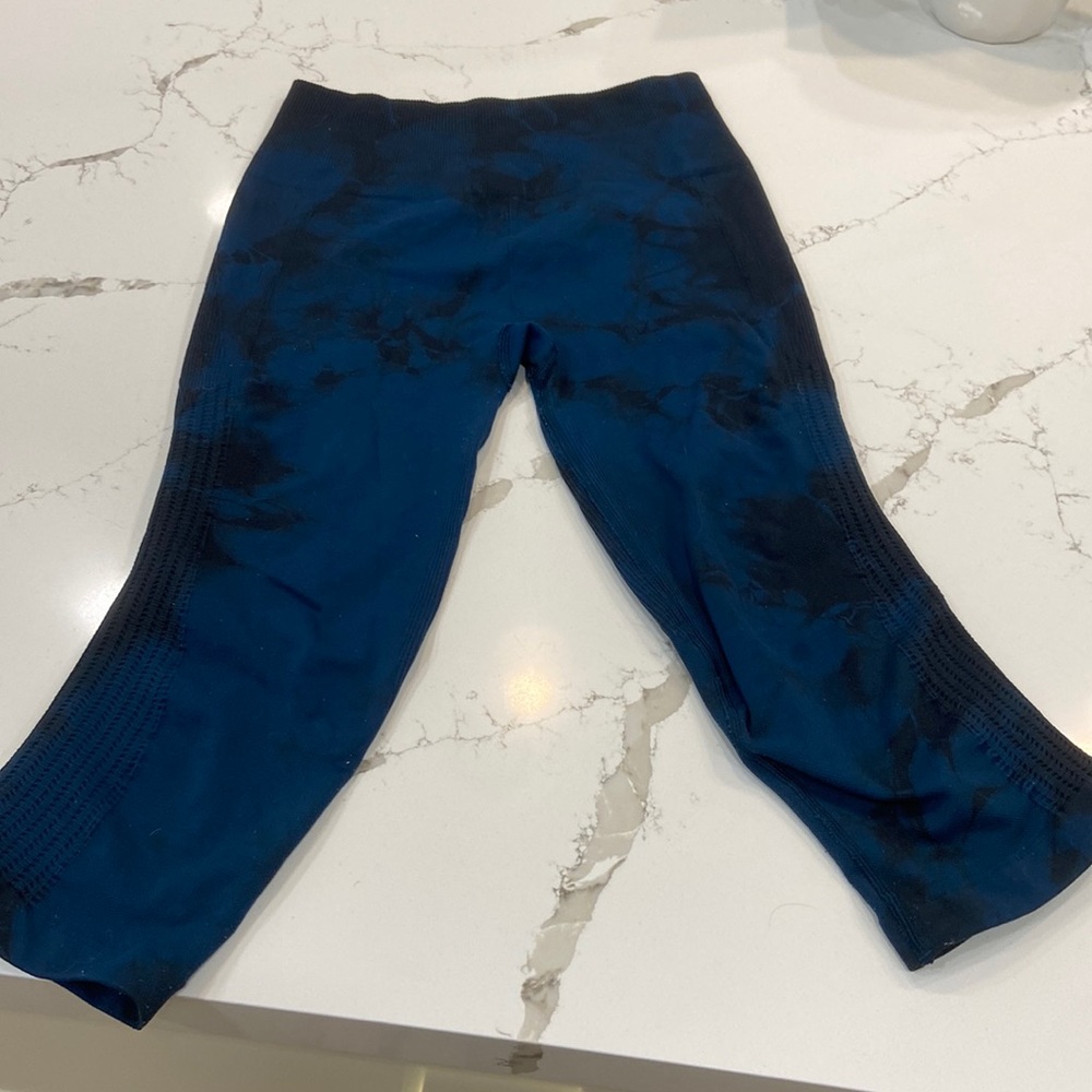 Lulu Lemon Tie Dye Leggings size 6